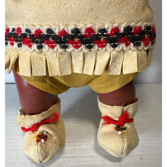 Vtg Regal Toys Native American Indian Dolls Suede Outfits Beaded Access '60s 12" - Picture 10 of 16